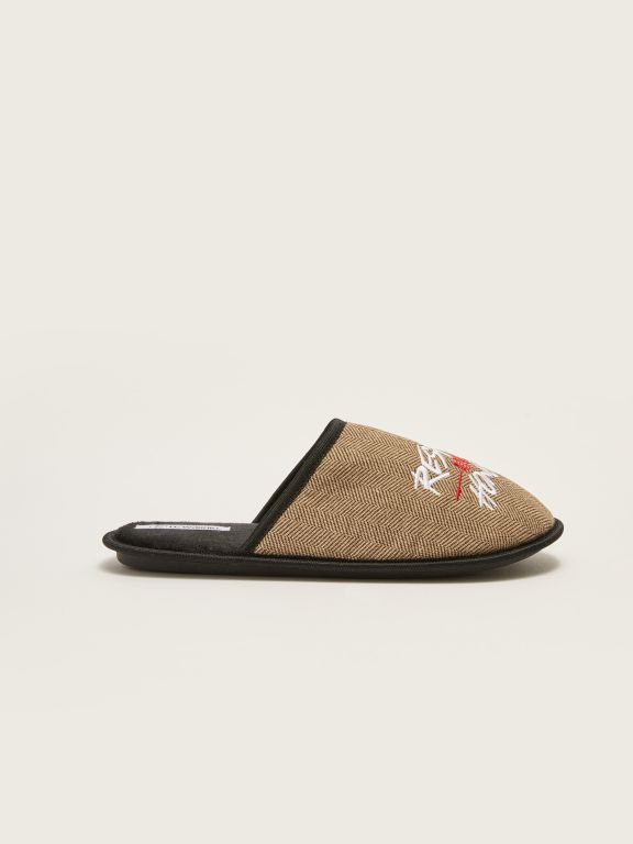 Embroidery Detailed Closed Front Men's House Slippers