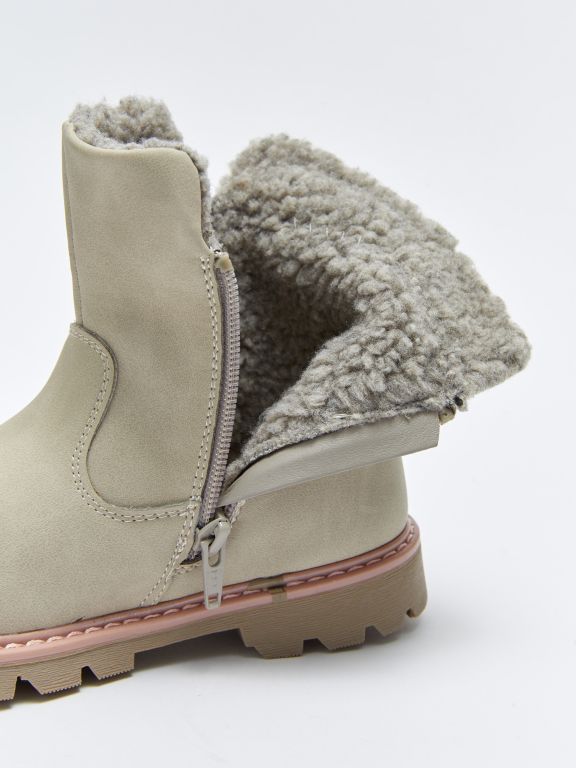 Faux Leather Zippered Girl Boots