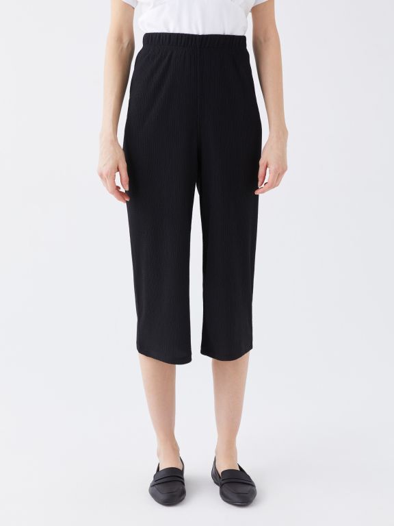 Women's Elastic Waist Flat Capri