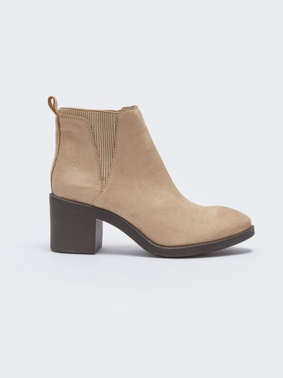 Women's Leather Look Heeled Boots.
