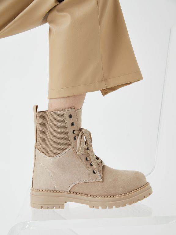 Thick Sole Lace-up Women's Boots