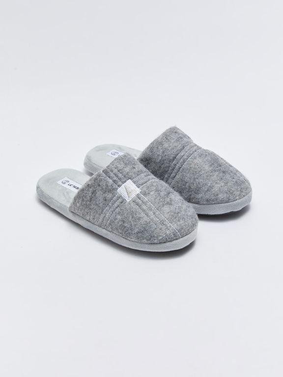 Embroidered Closed Front Men's Indoor Slippers