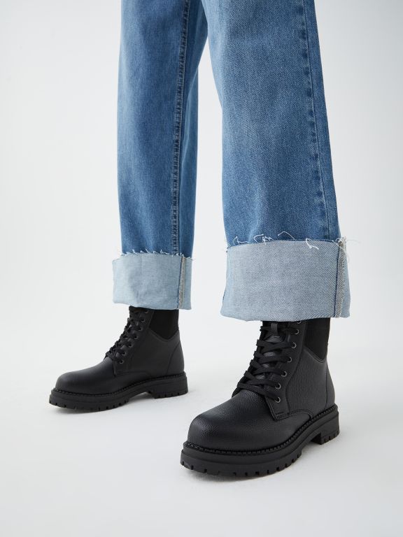 Thick Sole Lace-up Women's Boots