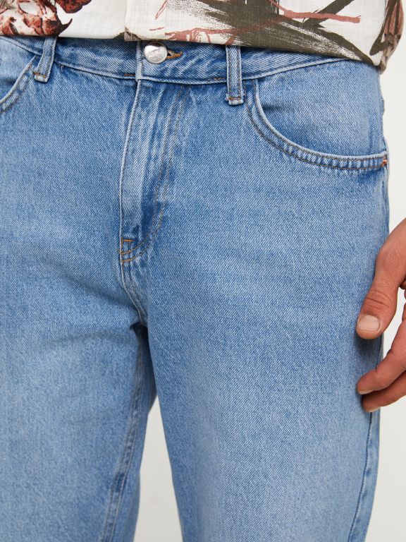 شورت جينز رجالي بقصة عادية لون روديو فاتح