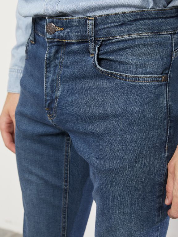 750 Slim Fit Men's Denim Trousers