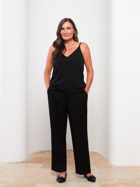 Elastic Waist Relaxed Fit Regular Women's Trousers
