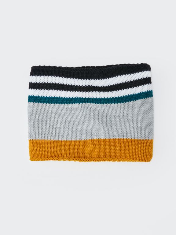 Color Block Boy Knit Snood